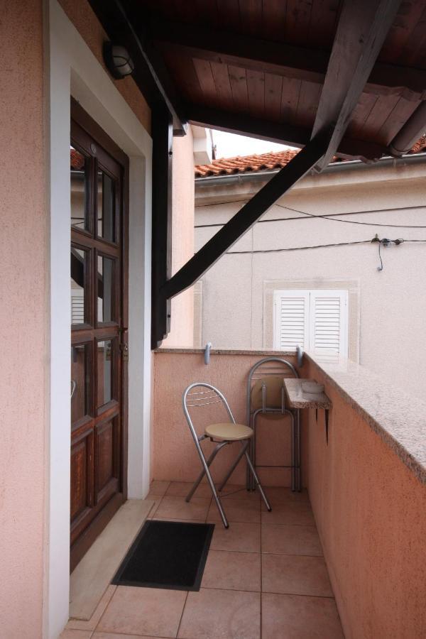 Studio Kraj 7794B ภายนอก รูปภาพ