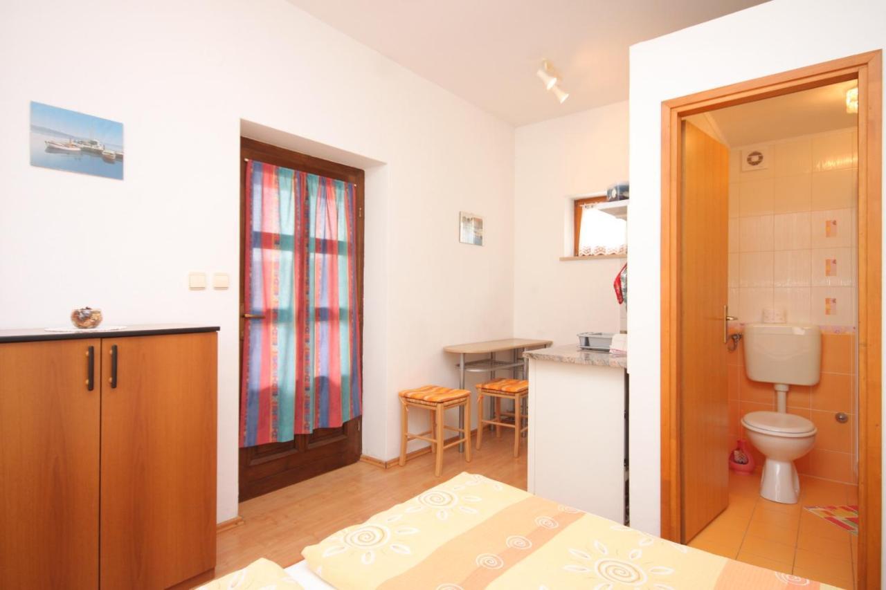 Studio Kraj 7794B ภายนอก รูปภาพ